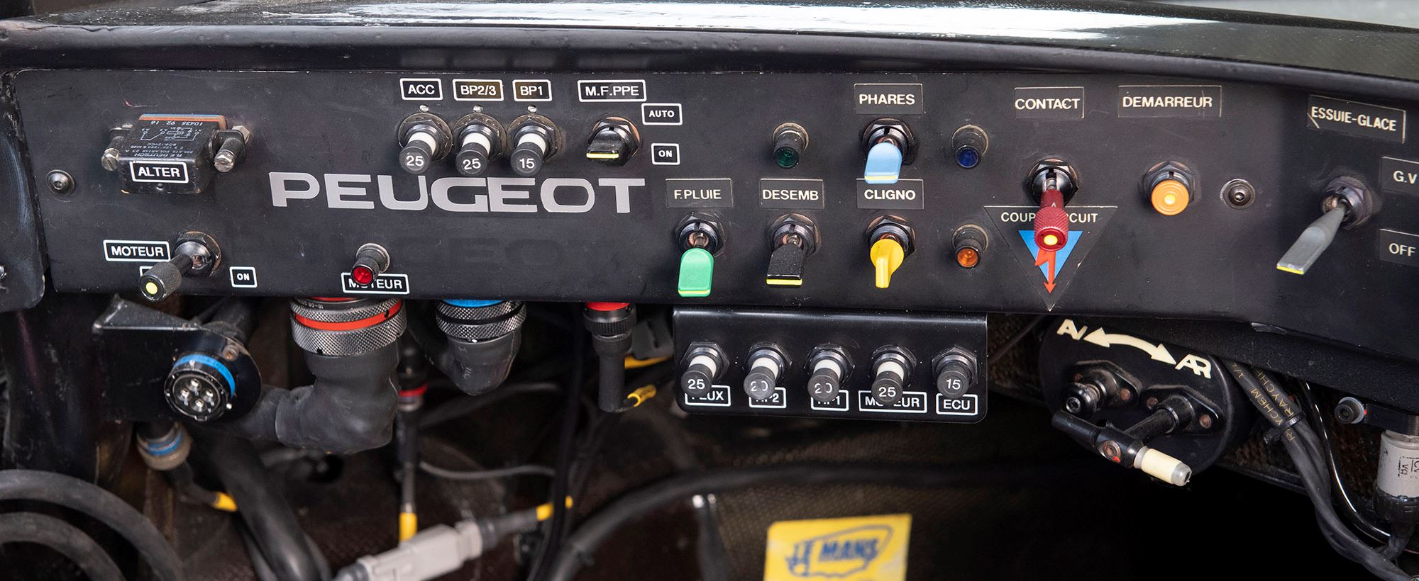 Peugeot 905 032.jpg