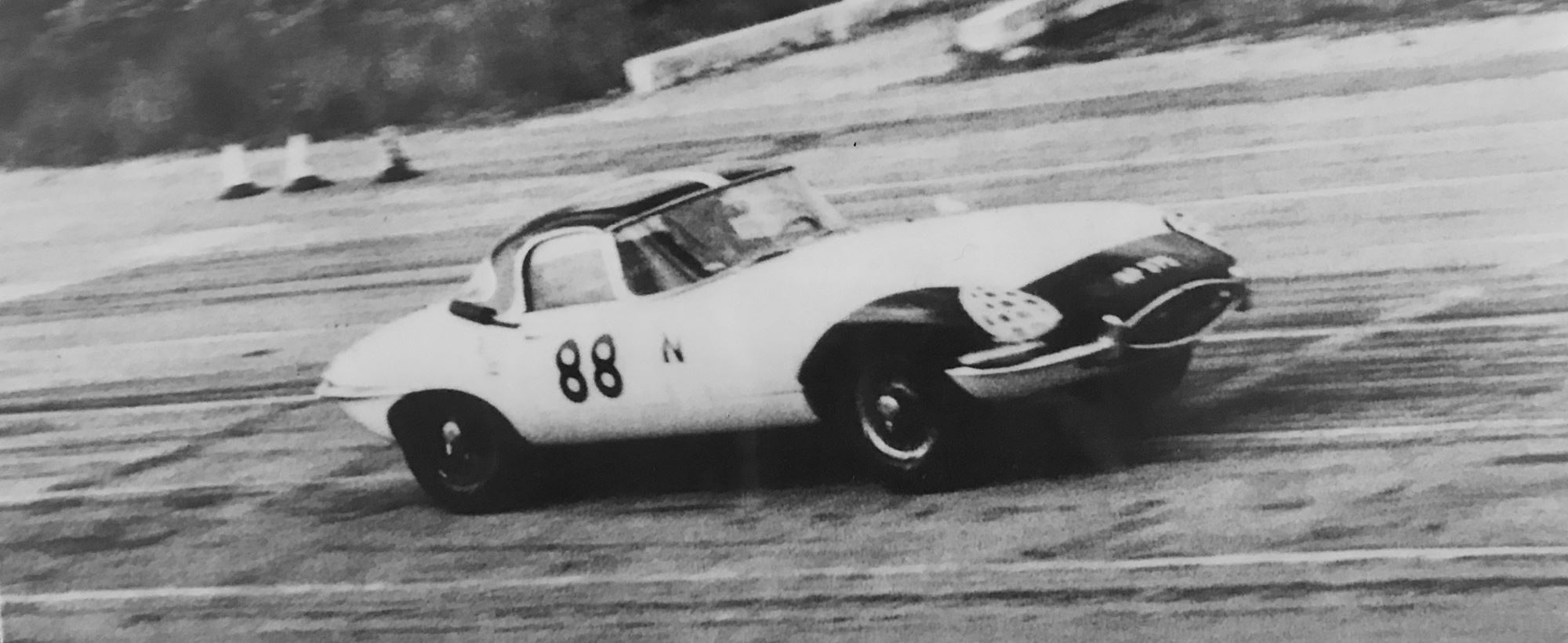 1961 Jaguar E-type Roadster Competition - International race