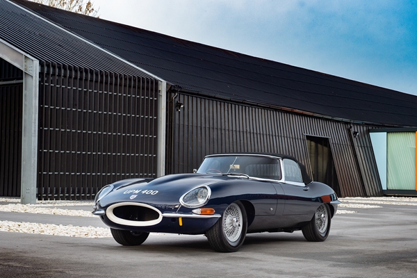 Jaguar E Type 001.jpg