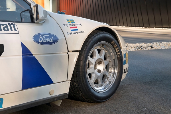 Ford RS 200 003.jpg